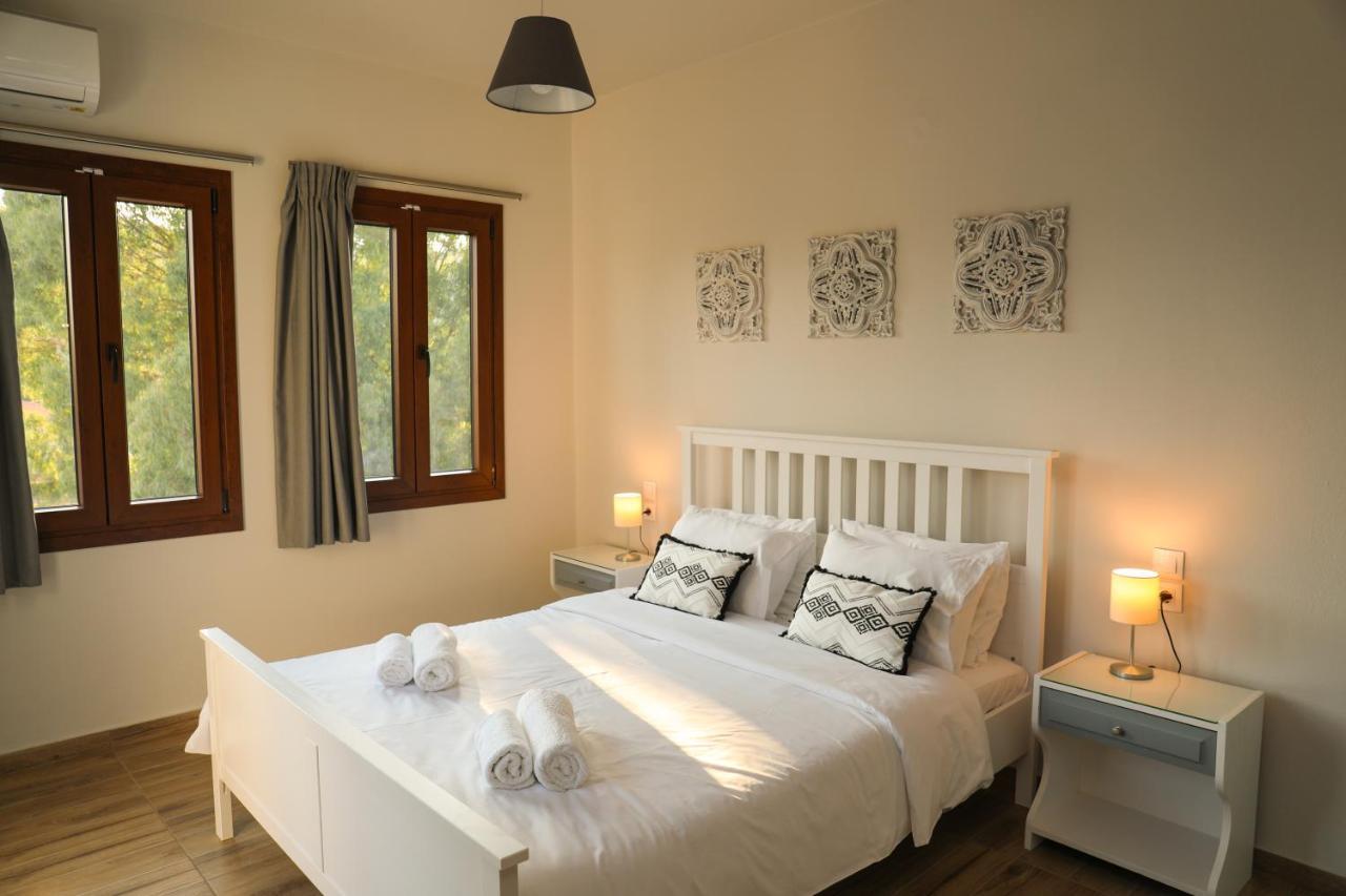 Golden Evelyn Aparthotel Agia Paraskevi  Bagian luar foto