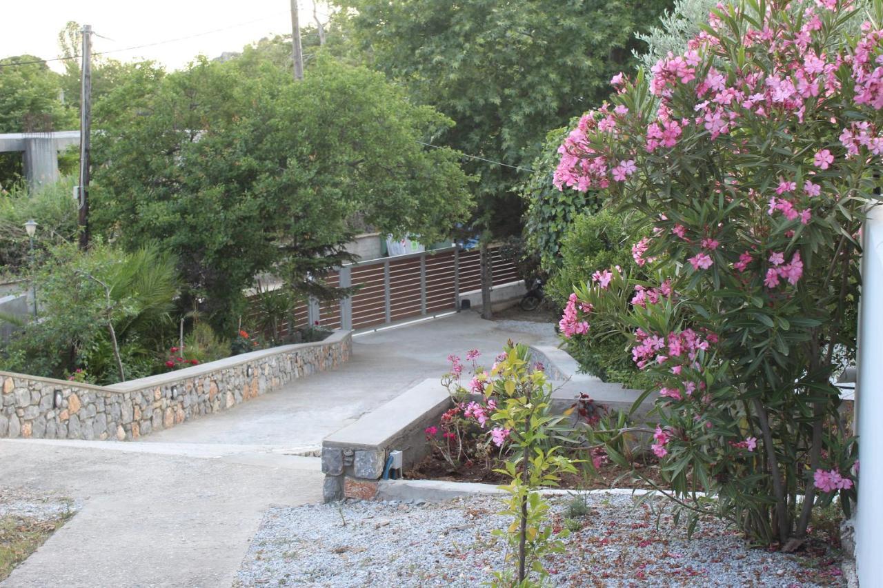 Golden Evelyn Aparthotel Agia Paraskevi  Bagian luar foto