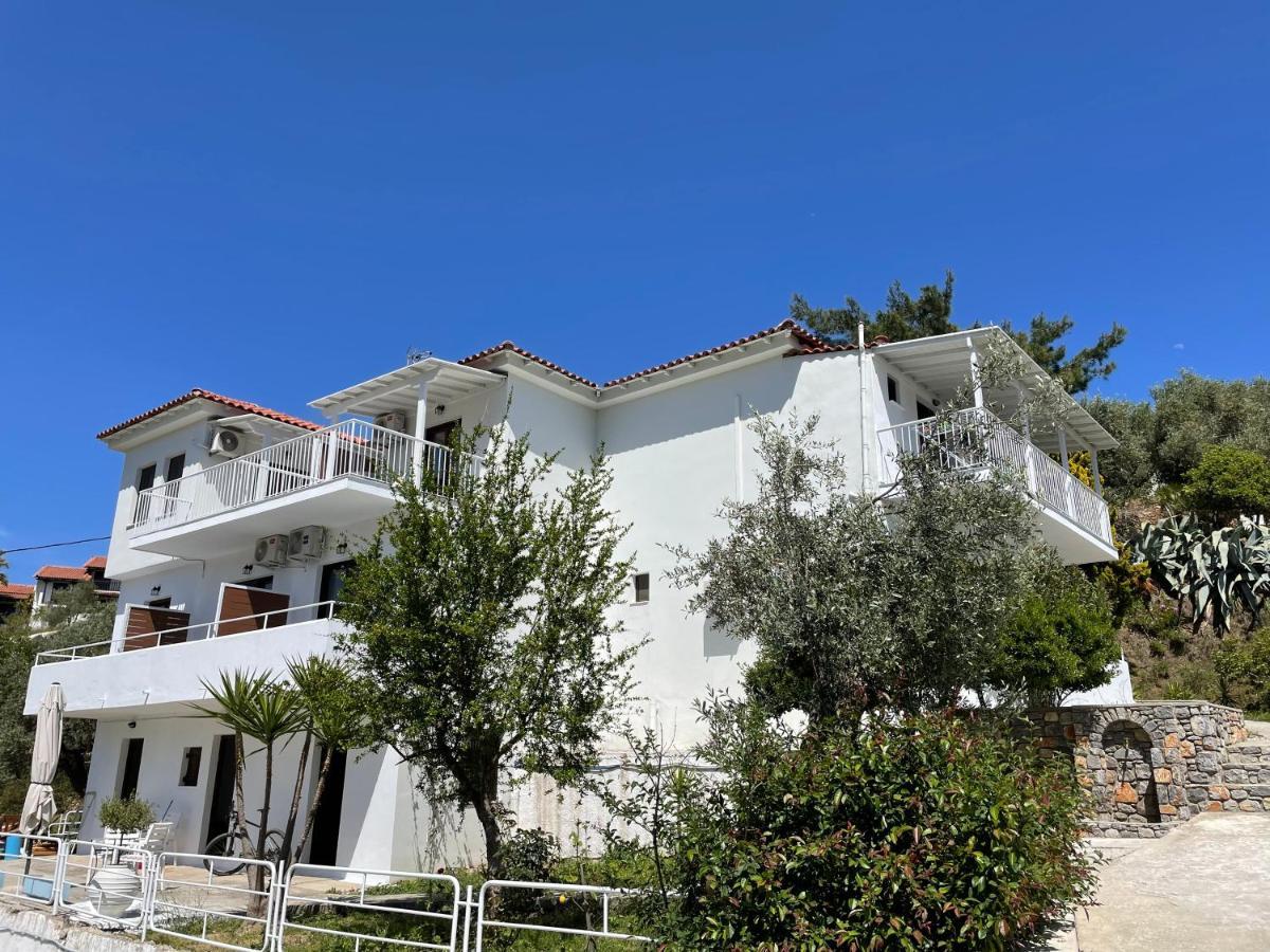 Golden Evelyn Aparthotel Agia Paraskevi  Bagian luar foto