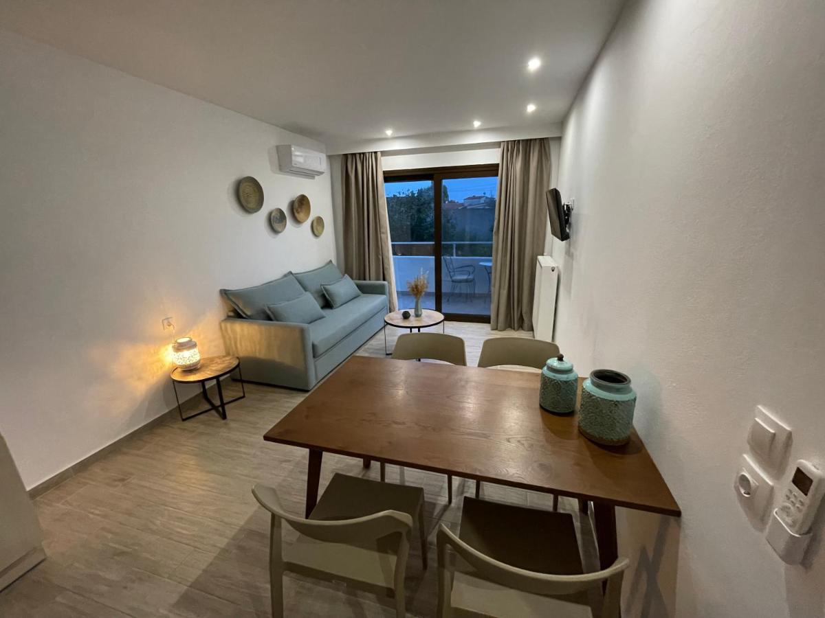 Golden Evelyn Aparthotel Agia Paraskevi  Bagian luar foto