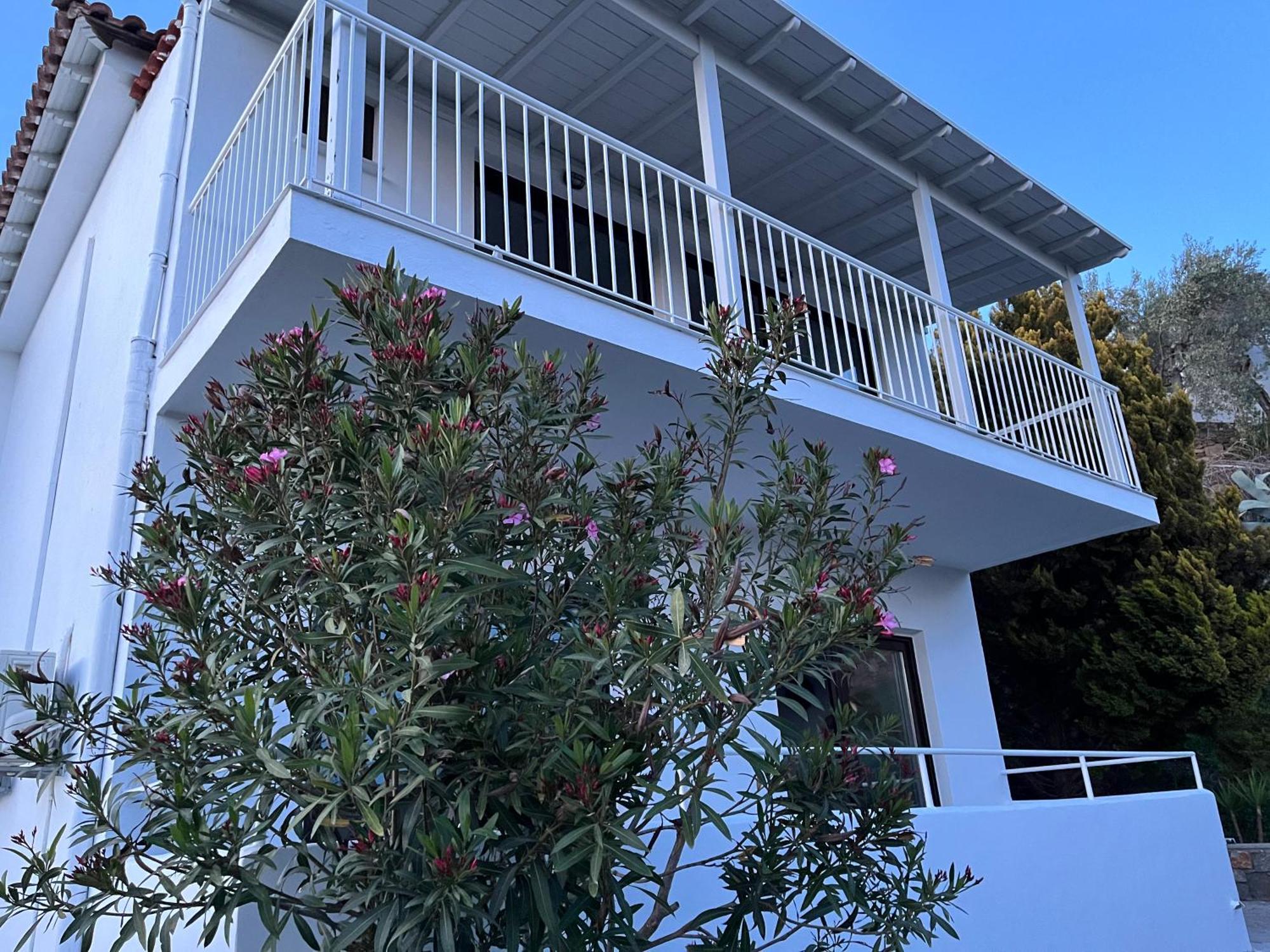 Golden Evelyn Aparthotel Agia Paraskevi  Bagian luar foto