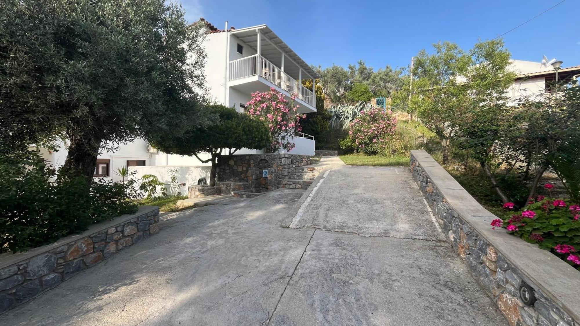 Golden Evelyn Aparthotel Agia Paraskevi  Bagian luar foto