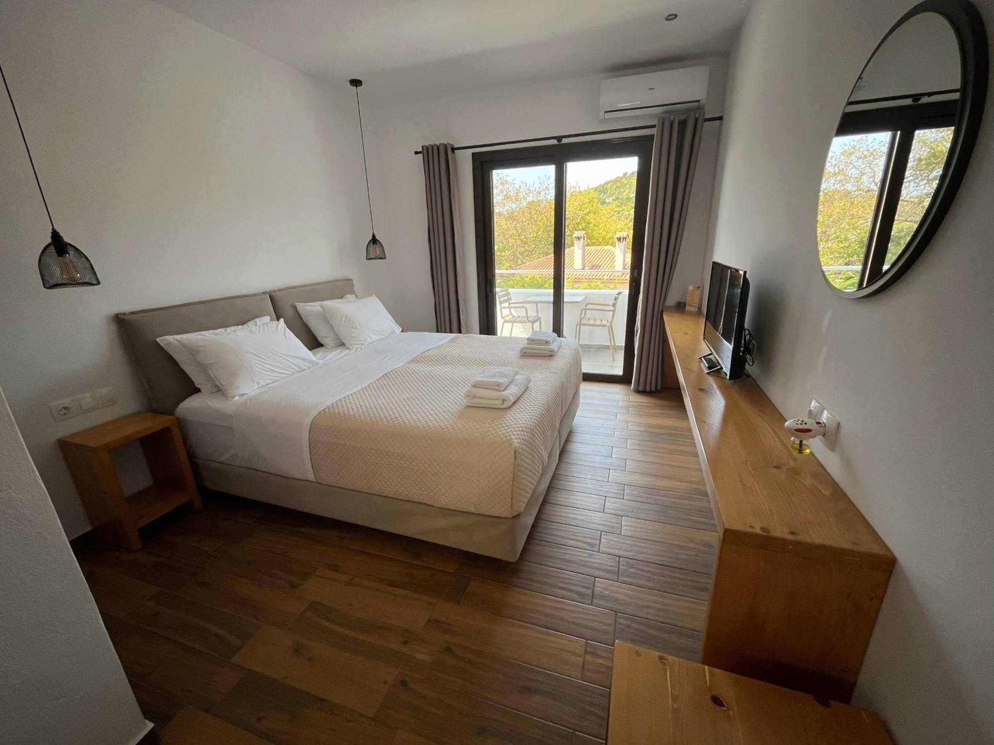 Golden Evelyn Aparthotel Agia Paraskevi  Bagian luar foto