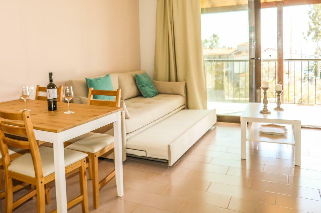 Golden Evelyn Aparthotel Agia Paraskevi  Bagian luar foto